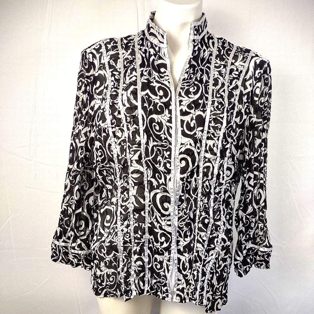 Piano black white paisley print button down blouse size XL
